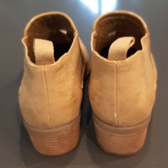 American Eagle Tan Booties - Picture 4 of 14